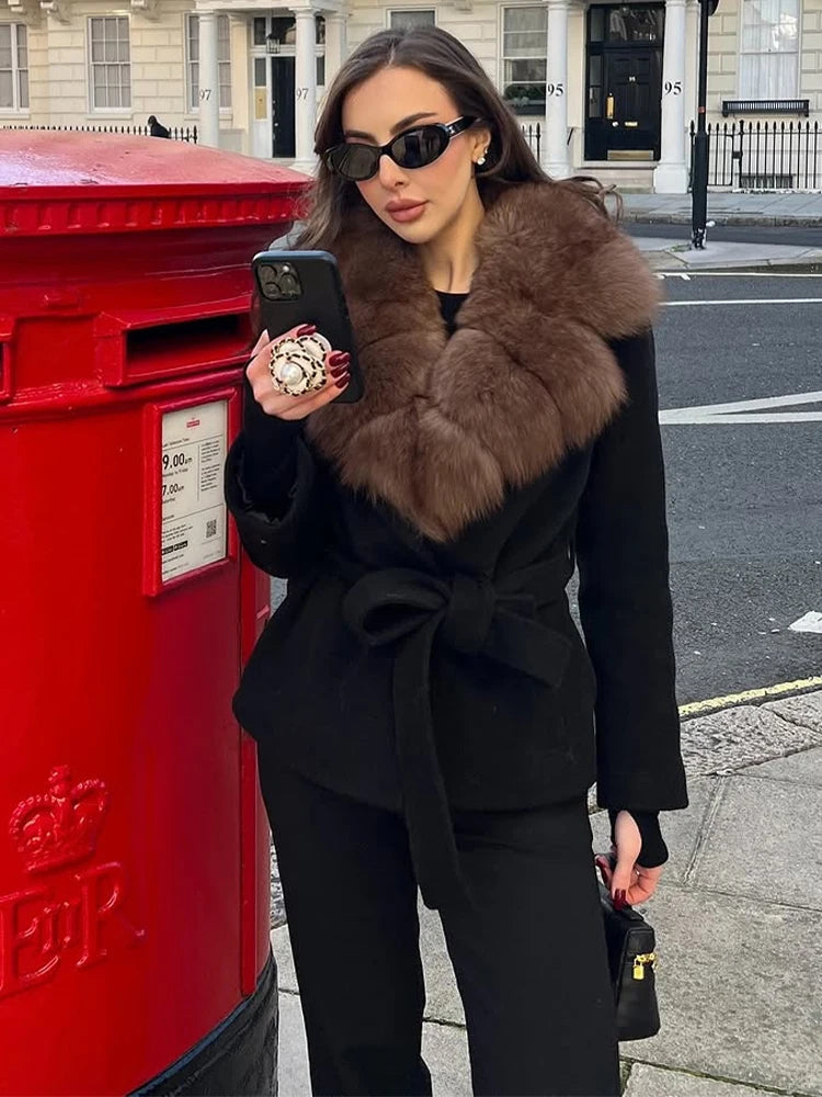 Women Fashion Faux Fur Woolen Coat.